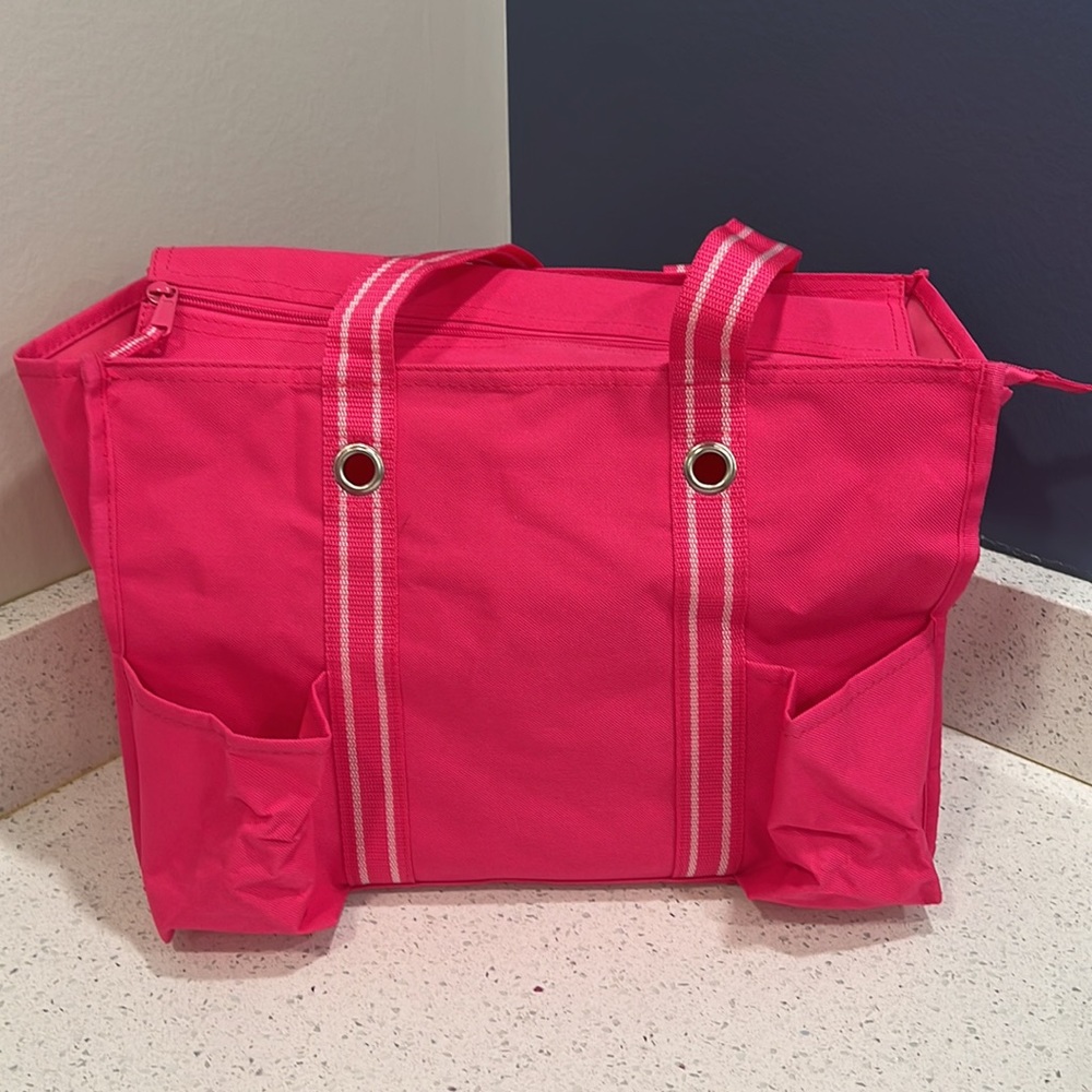 Zip top organizing utility tote